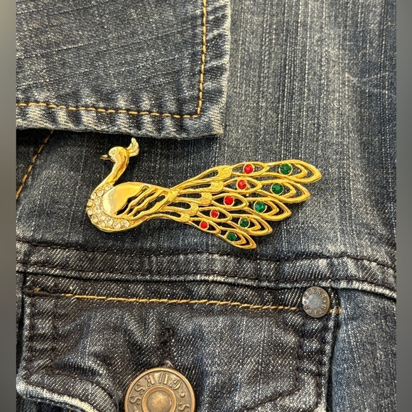 Stunning Vintage Peacock Brooch Gold Tone with Sparkling Rhinestones - Picture 3 of 9